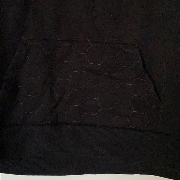 Geometric pocket Sweater - Picture 2 of 4